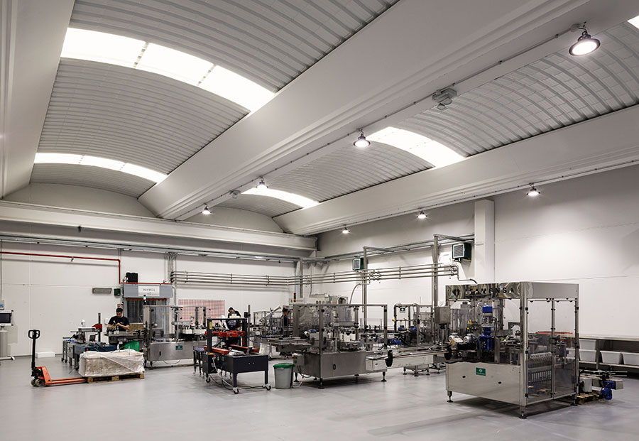 nave industrial con artwind